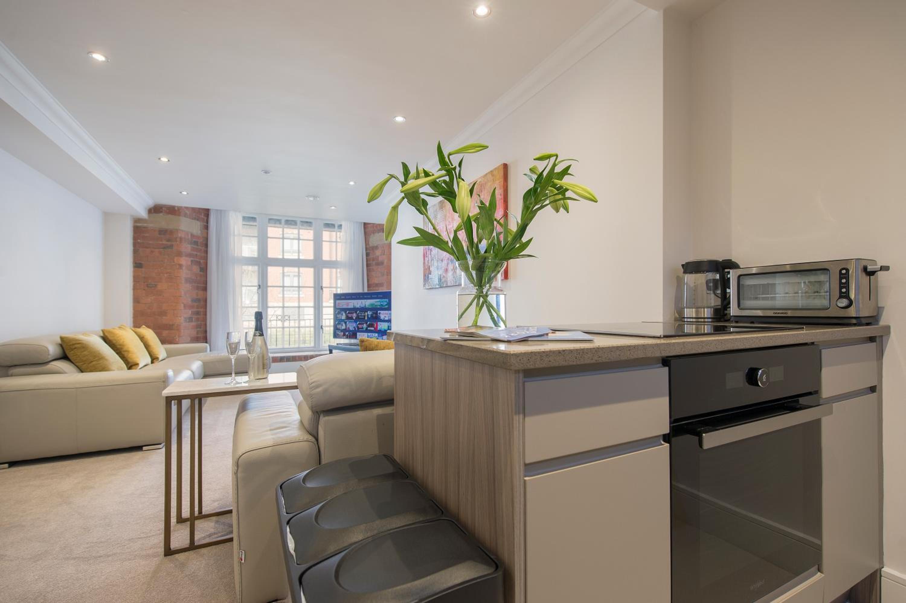 Deluxe Apartment