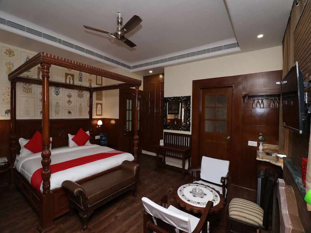 Suite, 1 King Bed