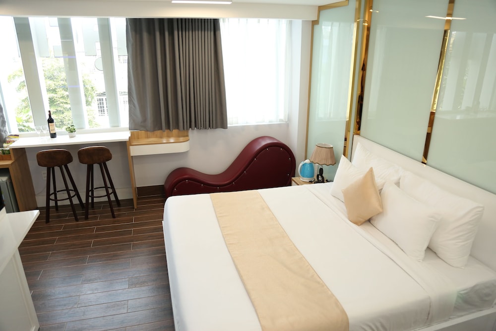 Deluxe Double Room Single Use