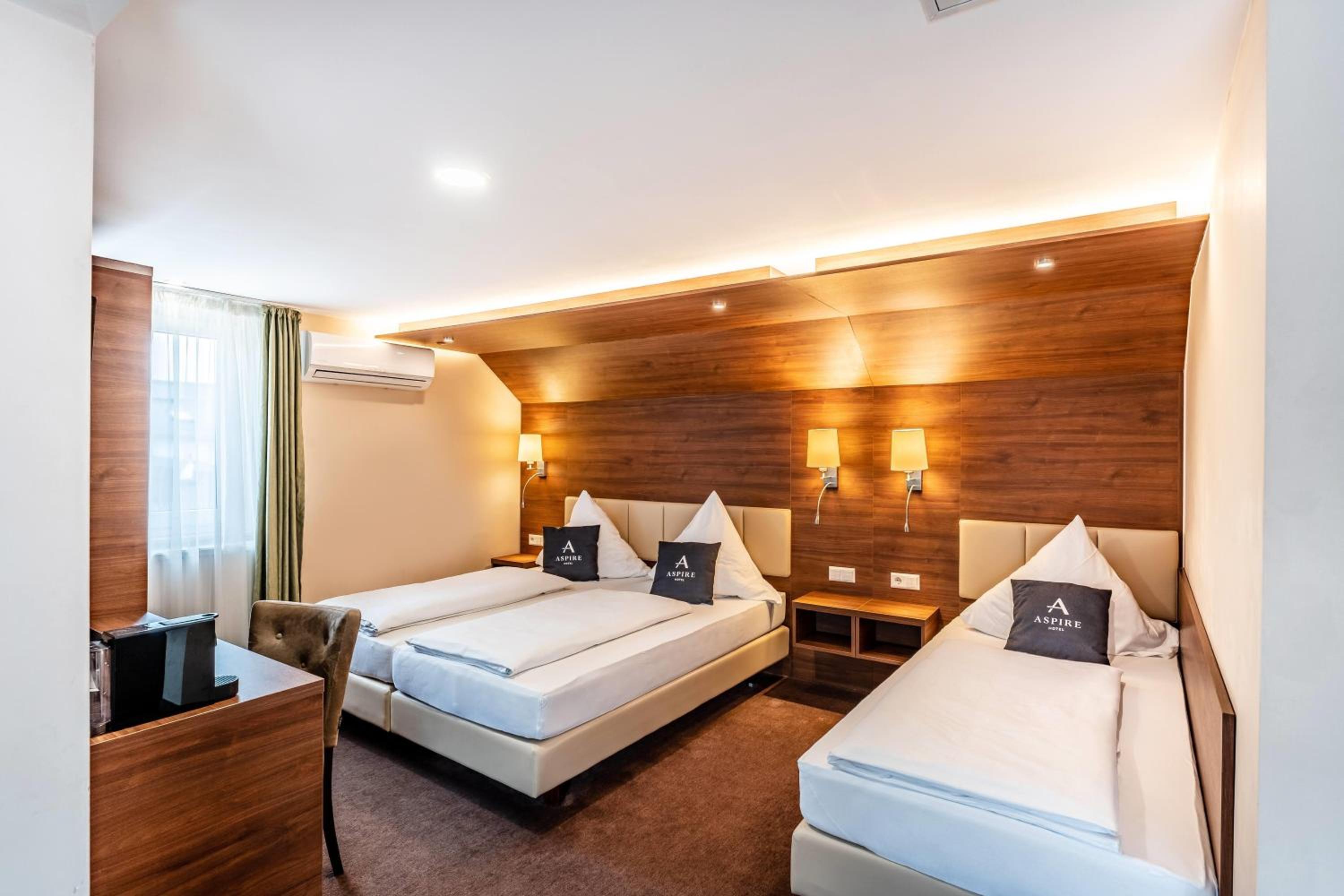 Comfort Family Room with Four Beds