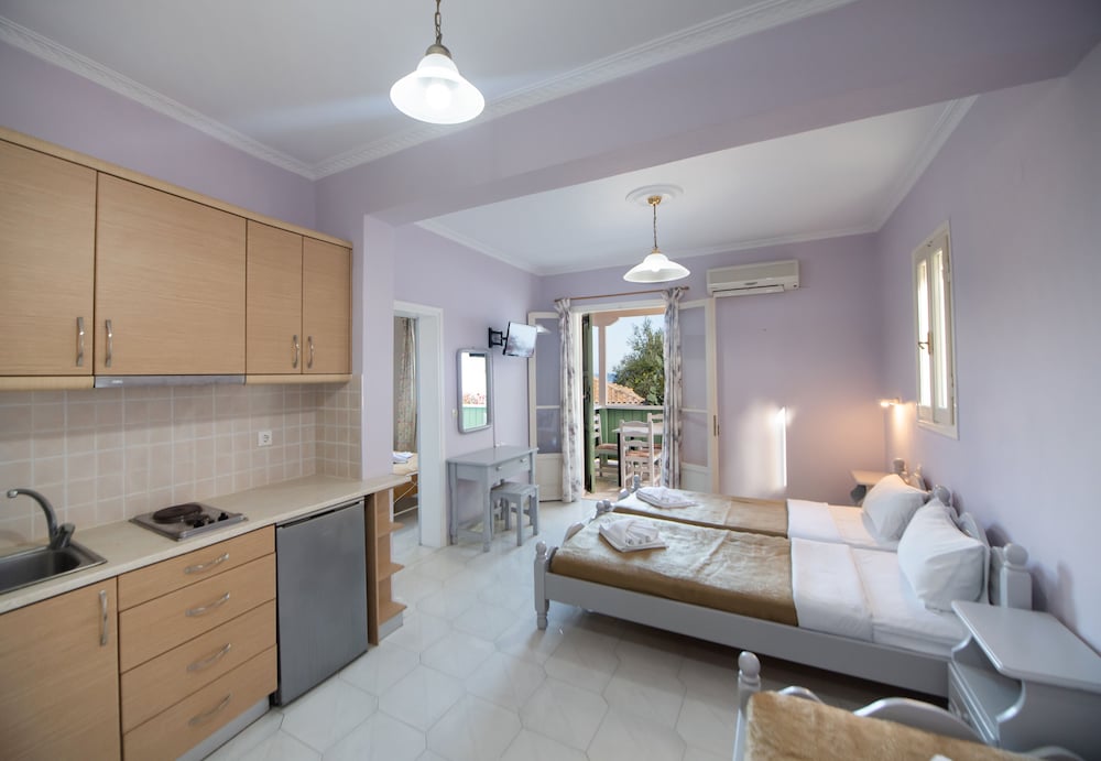 Junior Studio Suite