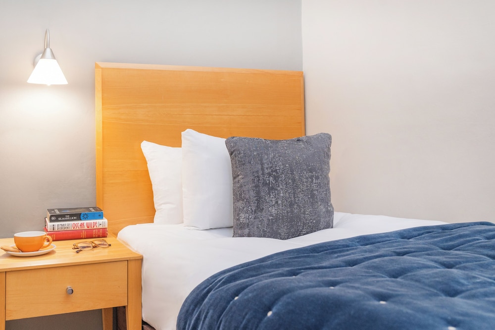 Small Single Room
