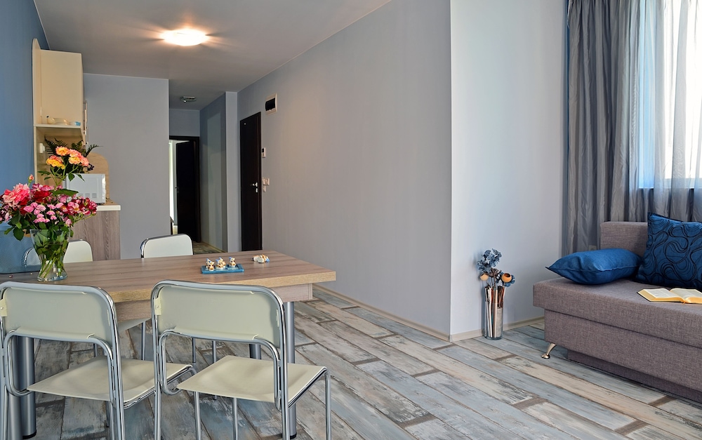 Blue Scene Apartment