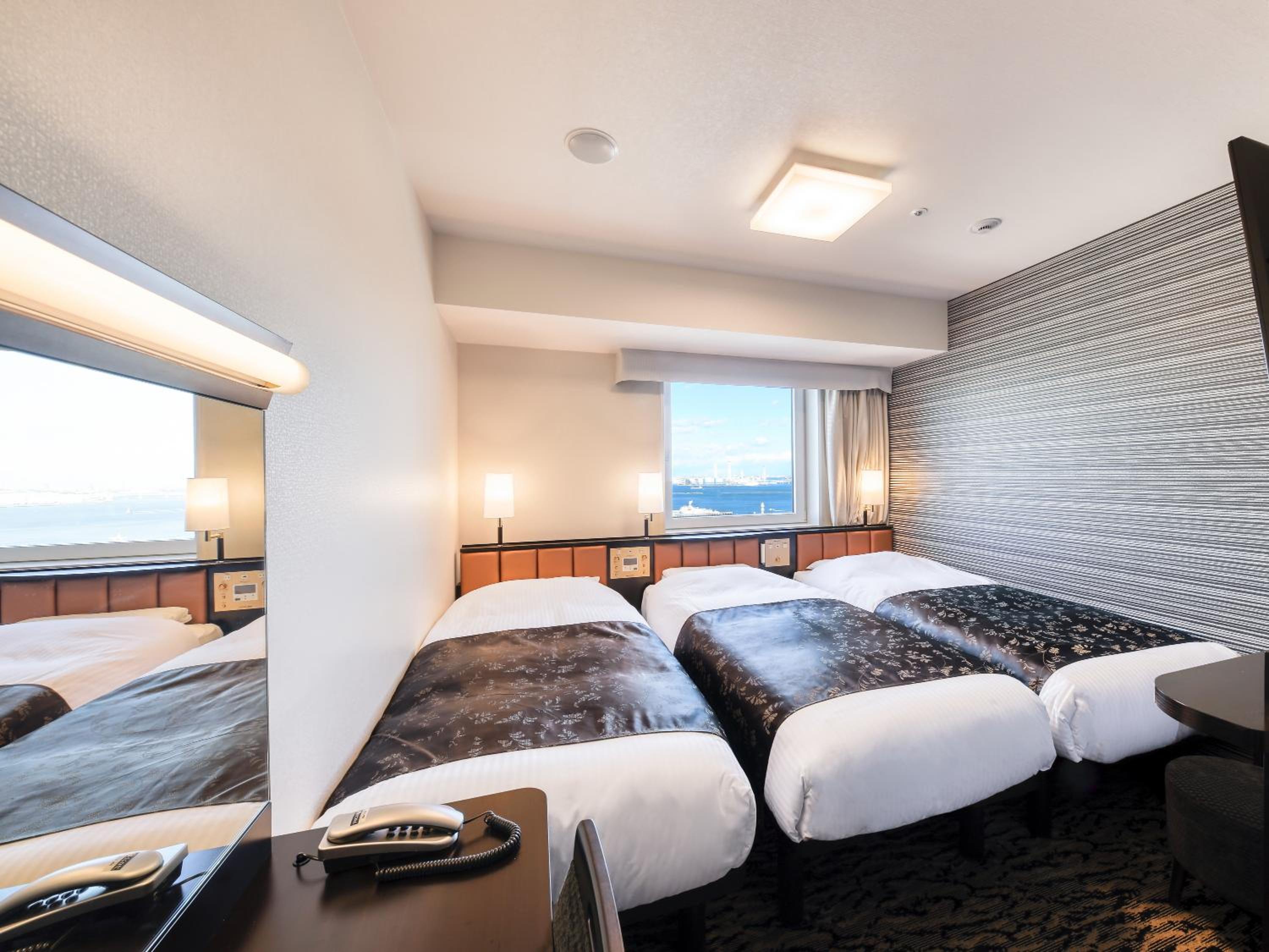 Triple Room with Harbor View - Upper Floor - Non-Smoking