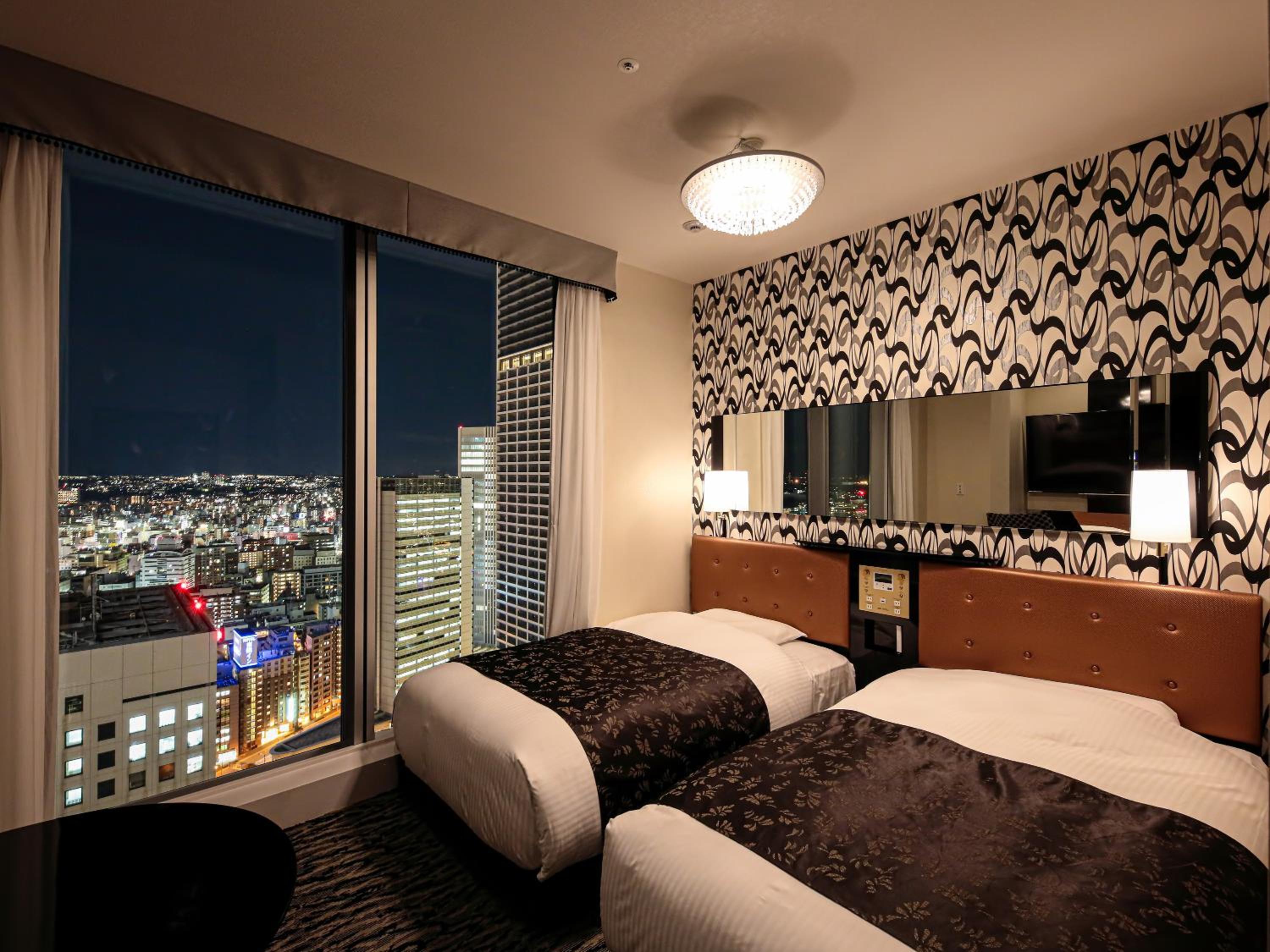 Superior Twin Room - Top Floor - Non-Smoking