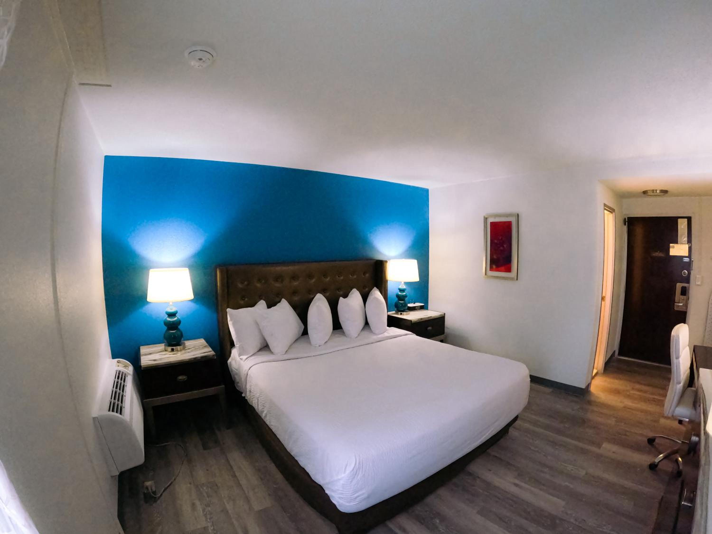 Superior King Room