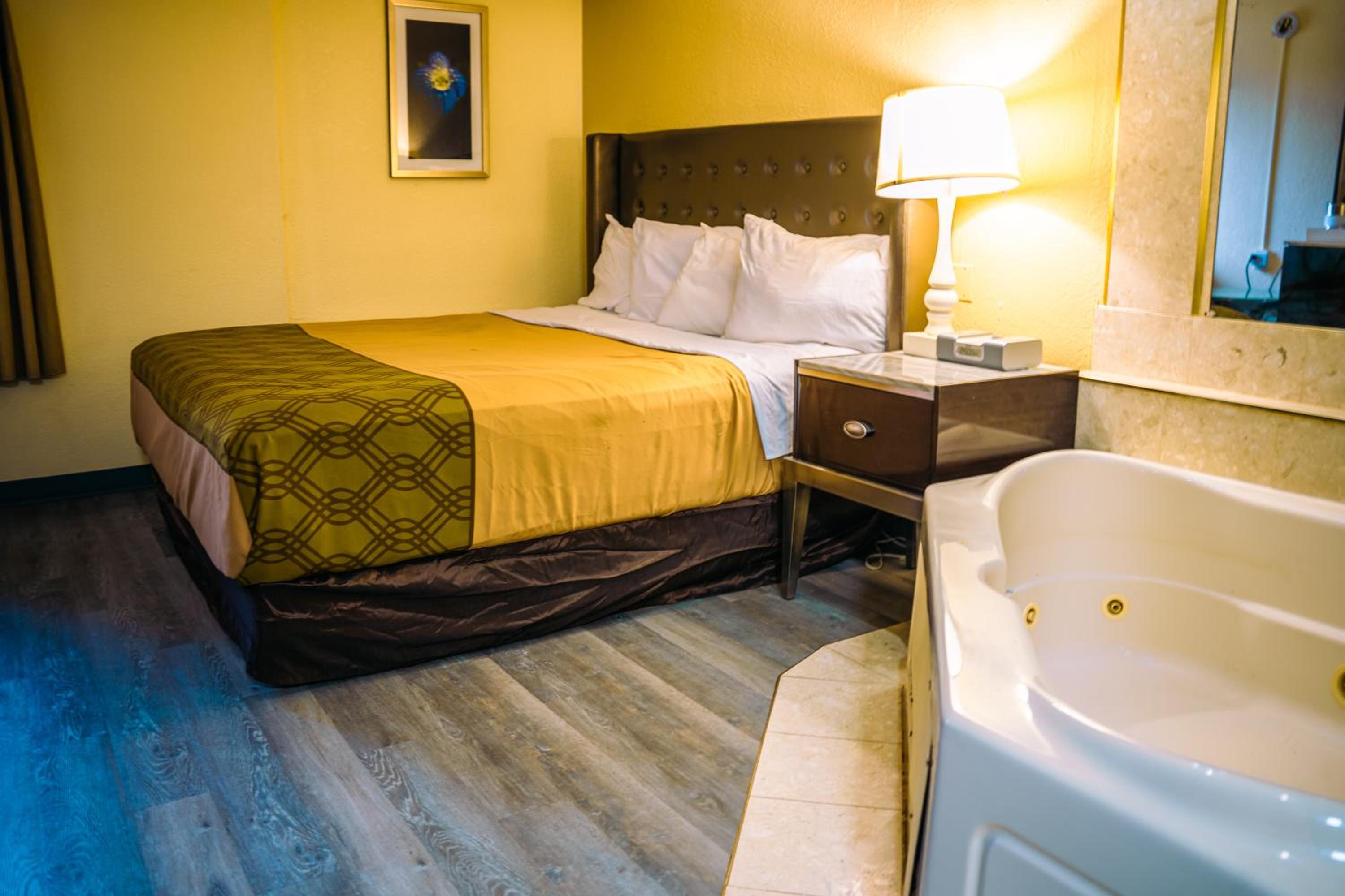 Deluxe Double Room with Bath