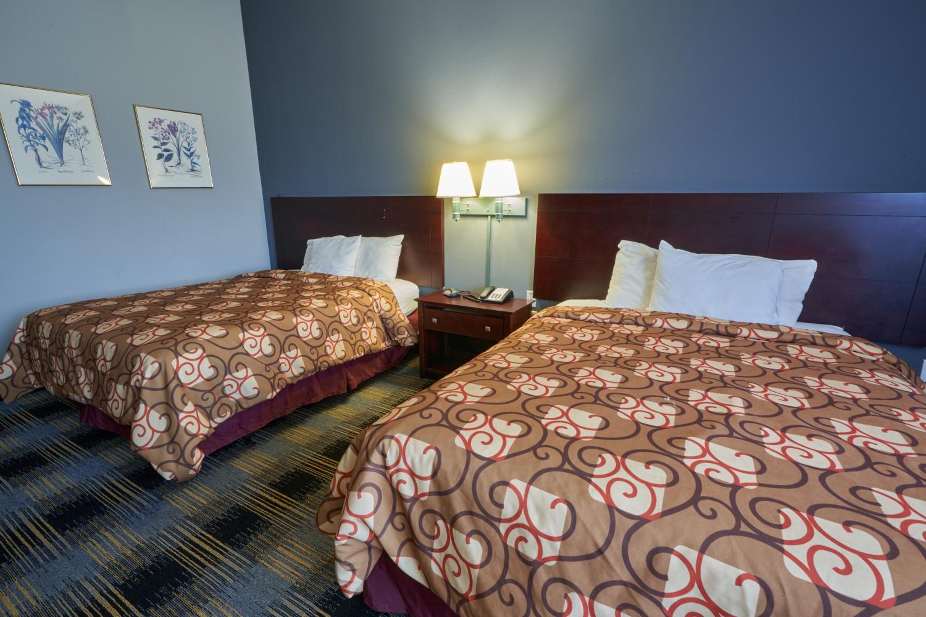 Deluxe Room, Two Queen Beds