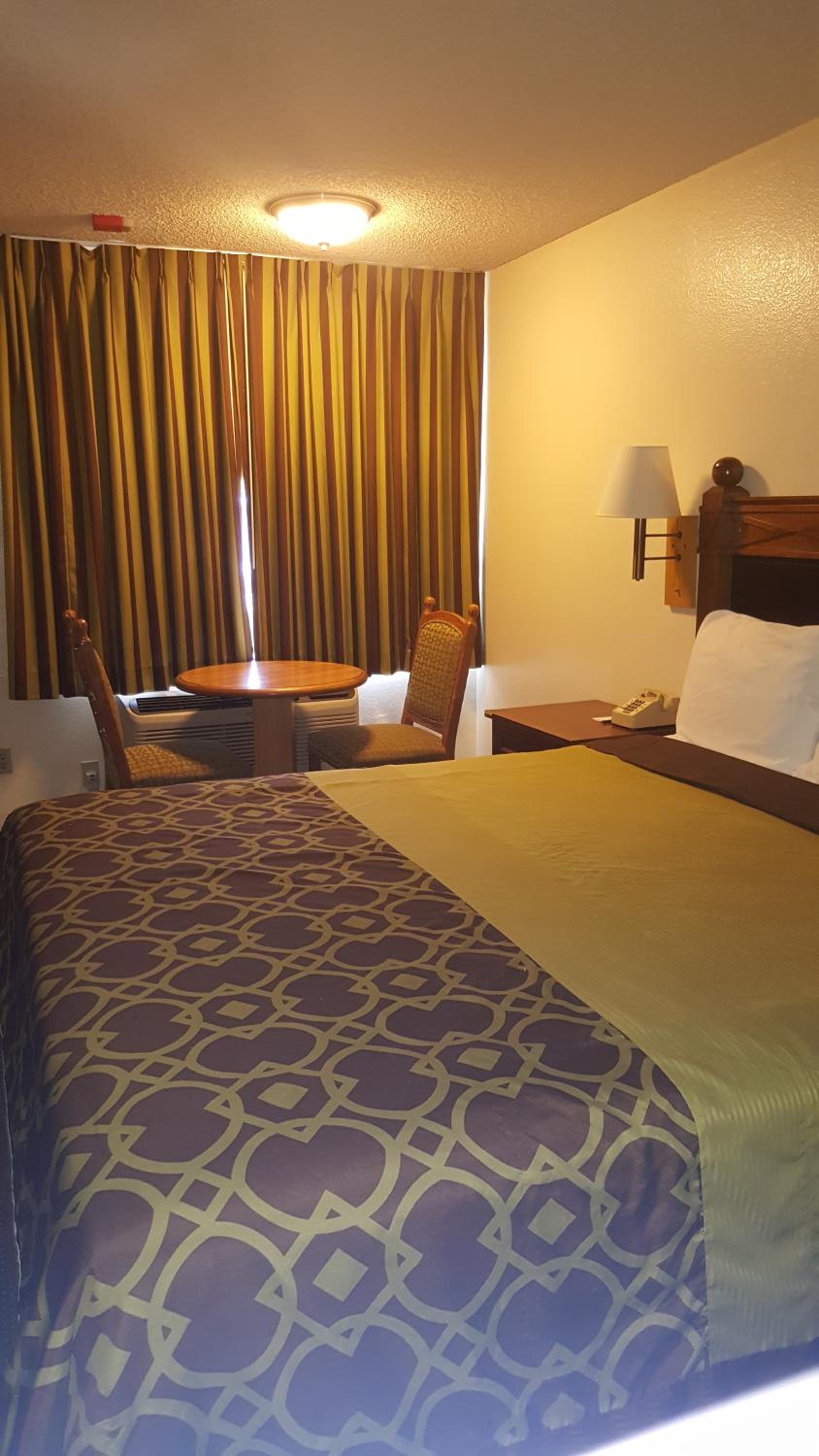 King Room - Non-Smoking