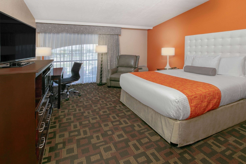 Business Room, 1 Queen Bed, Smoking