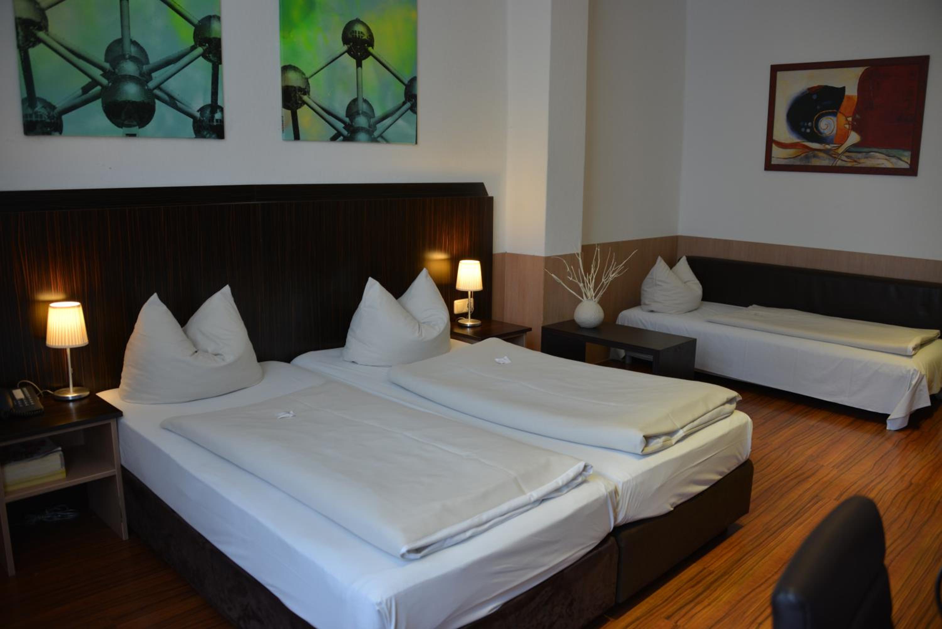 Triple Room