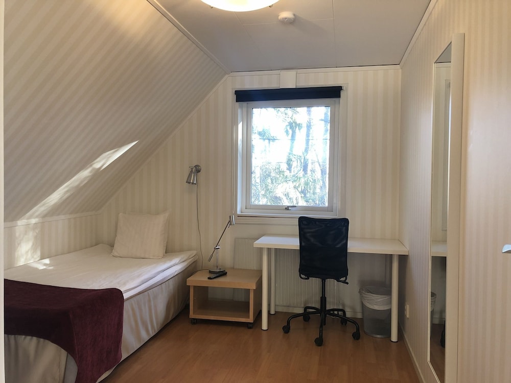 Apartment (602)