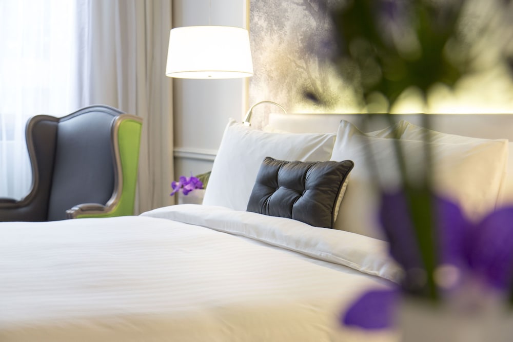 Room, 1 King Bed, Garden View