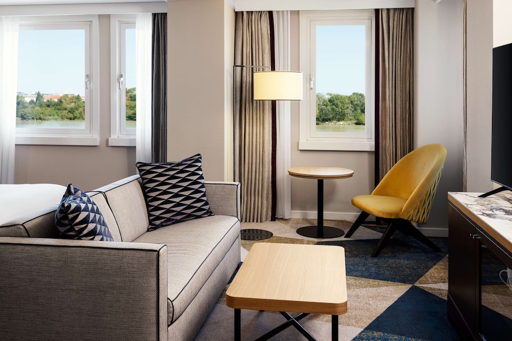Superior Suite, Multiple Beds (Waterfront)