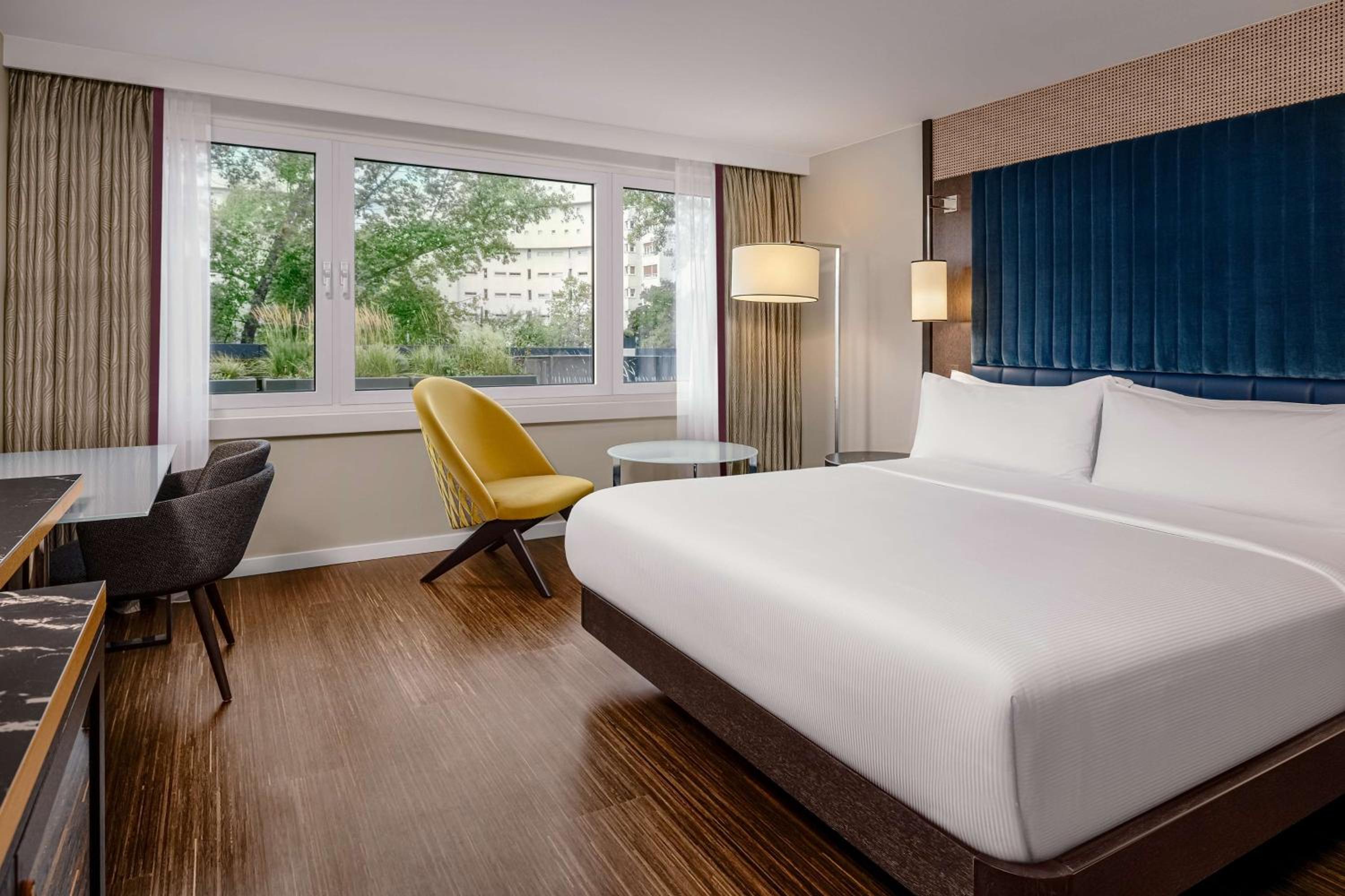 King Room - Mobility Accessible