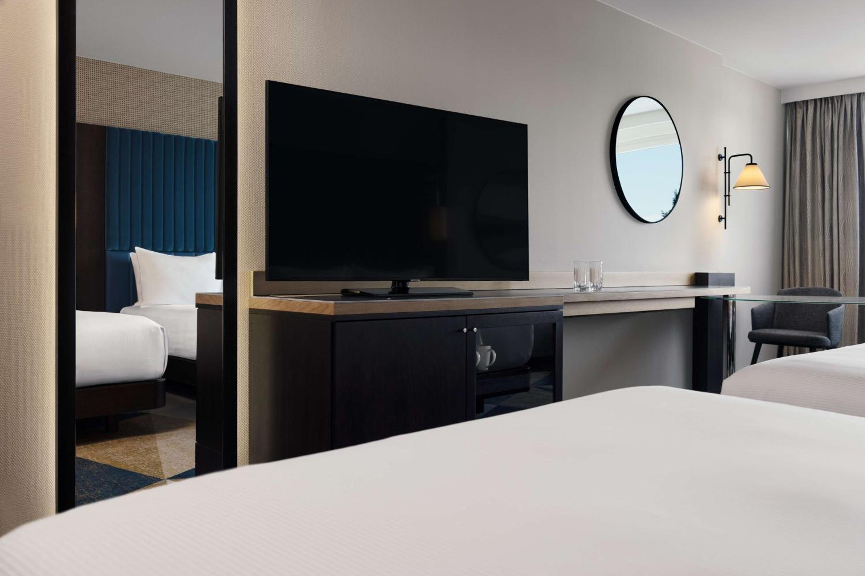 Waterfront Queen Room with Two Queen Beds