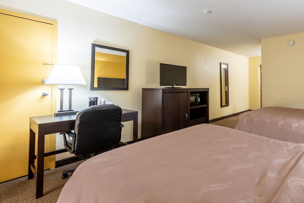 Studio Suite, 1 Queen Bed, Accessible, Non Smoking