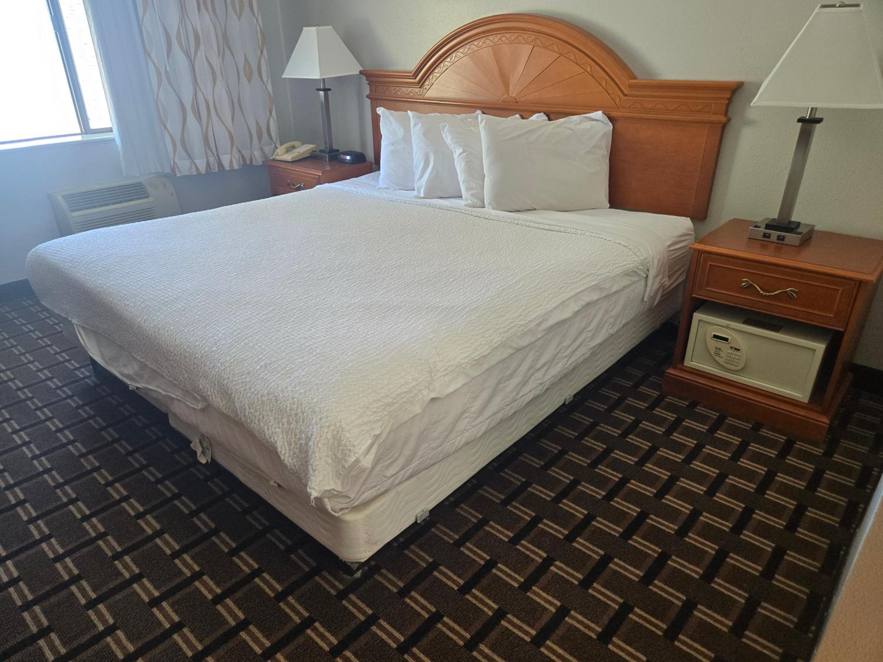 King Room - Disability Access/Non-Smoking