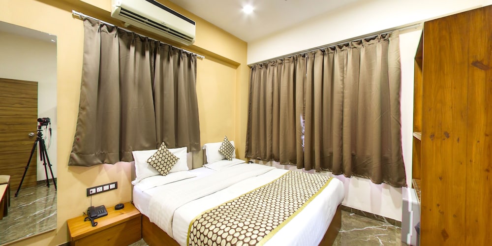 Deluxe AC Rooms