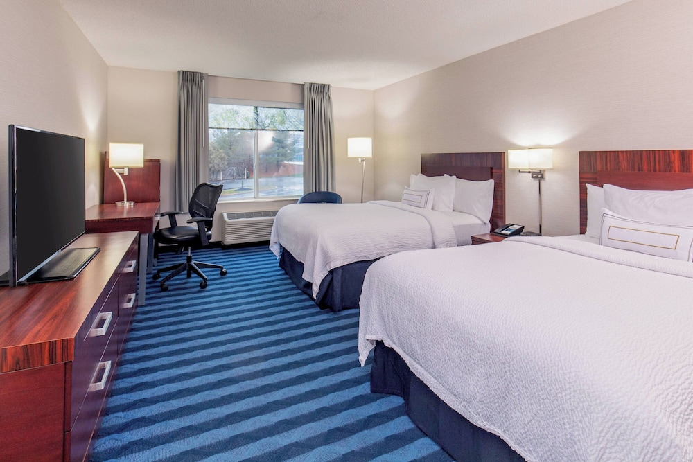 Room, 2 Double Beds (Mobility Accessible, Roll-In Shower)