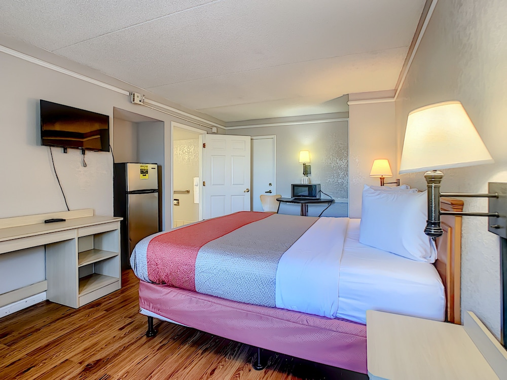 Studio Suite, 1 King Bed, Non Smoking
