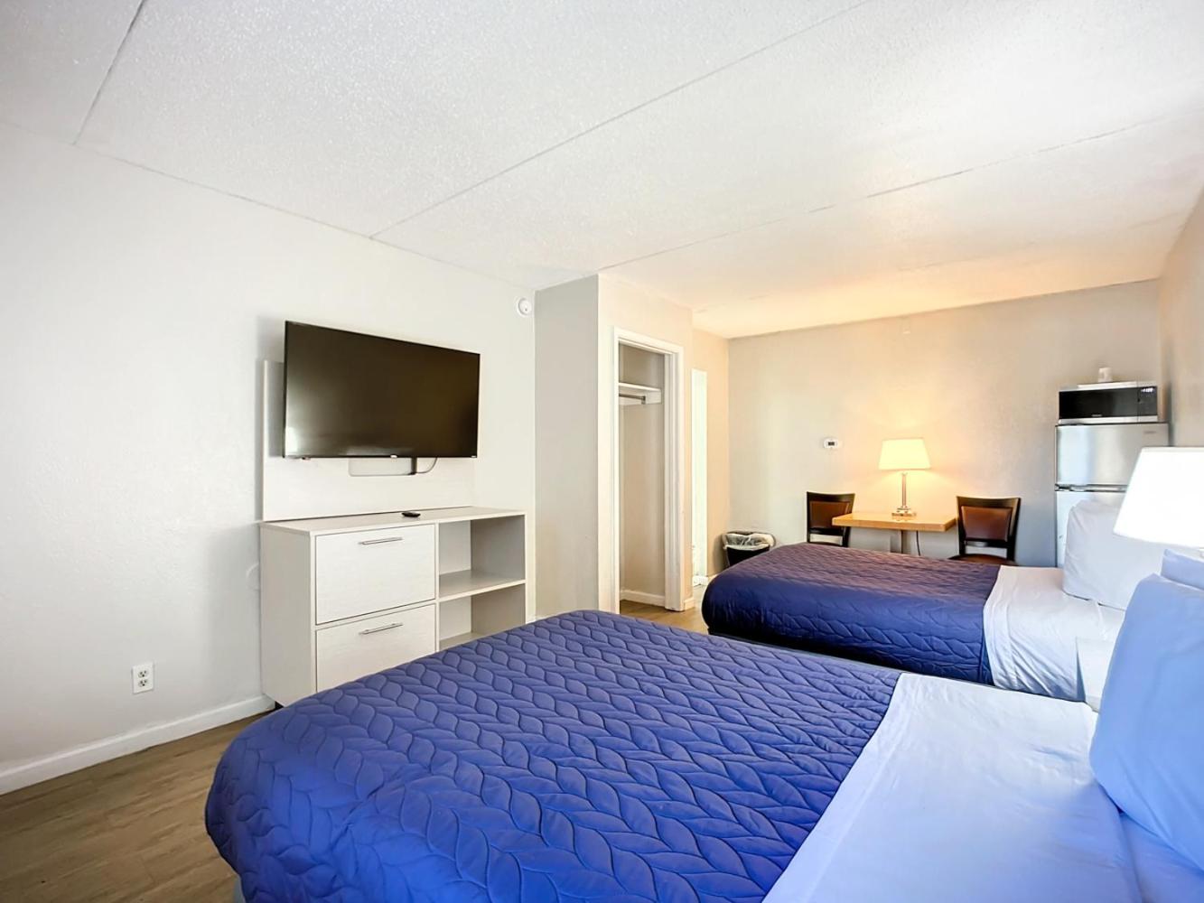 Double Room with Two Double Beds - Non-Smoking