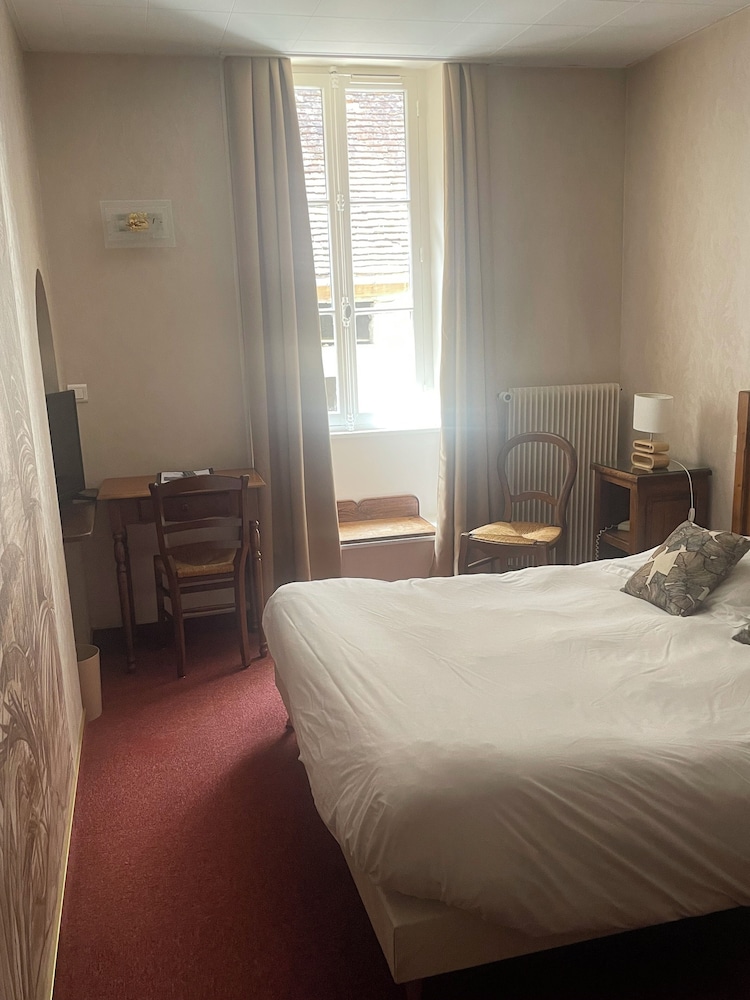 Double Room, Bathtub