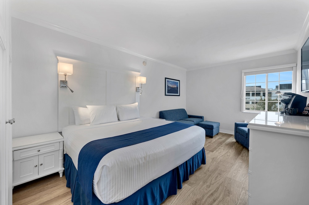 Standard Room, 1 King Bed with Sofa bed, City View