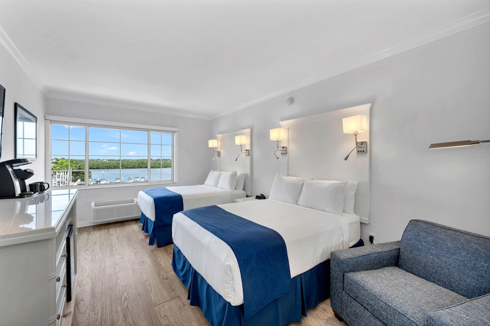 Luxury Double Room, 2 Double Beds, Bay View
