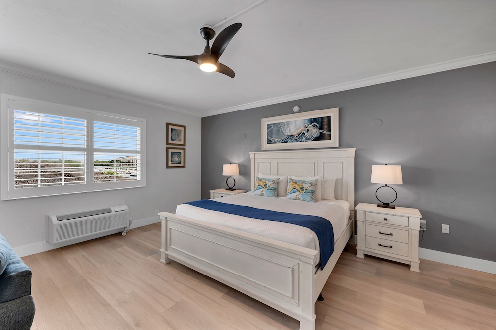 Bay View King Suite