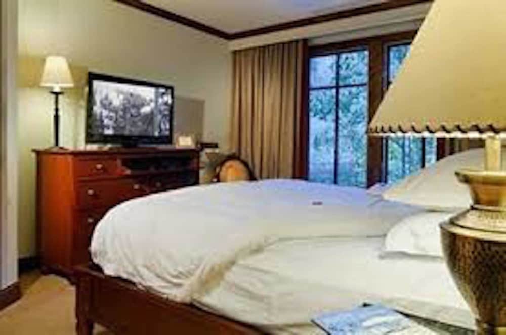 Luxury 2 Bedroom 2 Bath