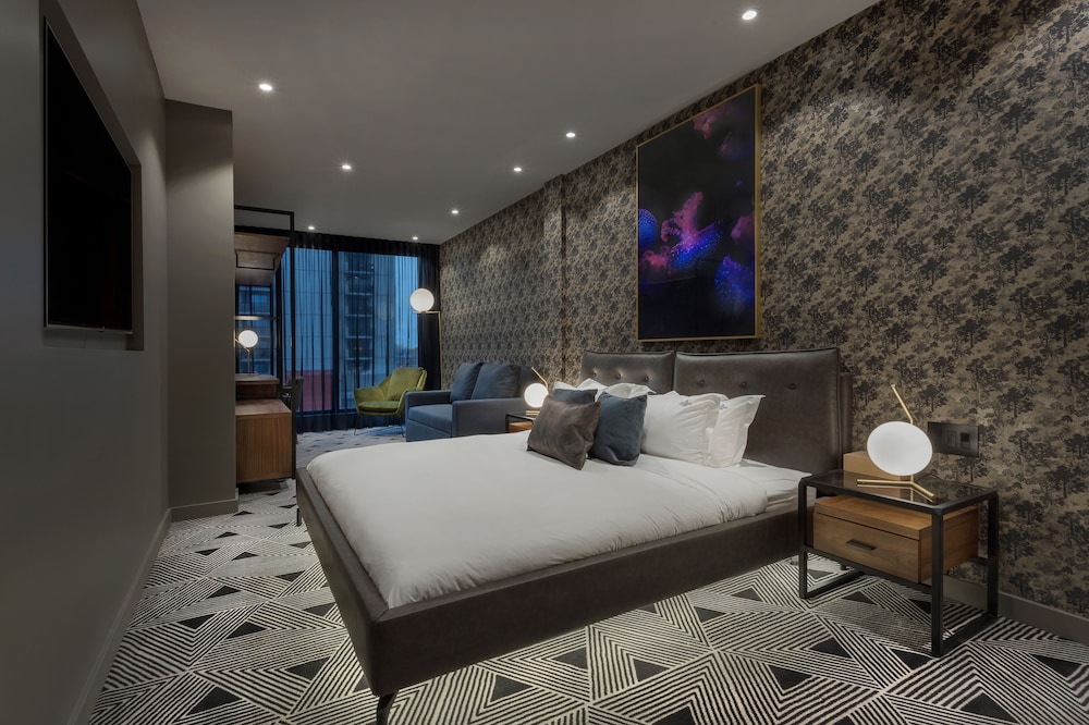 Superior Room, 1 King Bed, Non Smoking