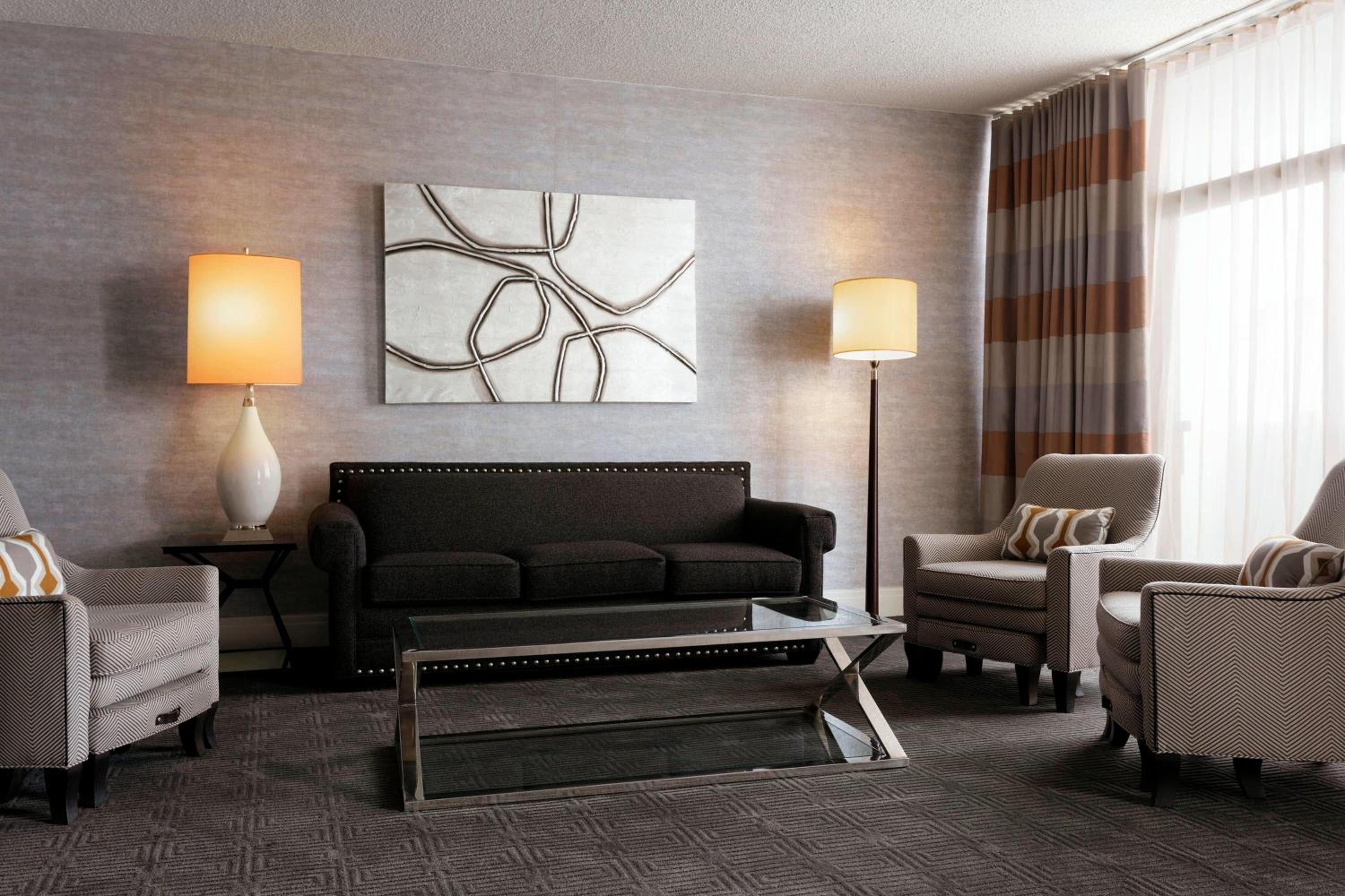 1 Bedroom Suite, 1 King, Top floor