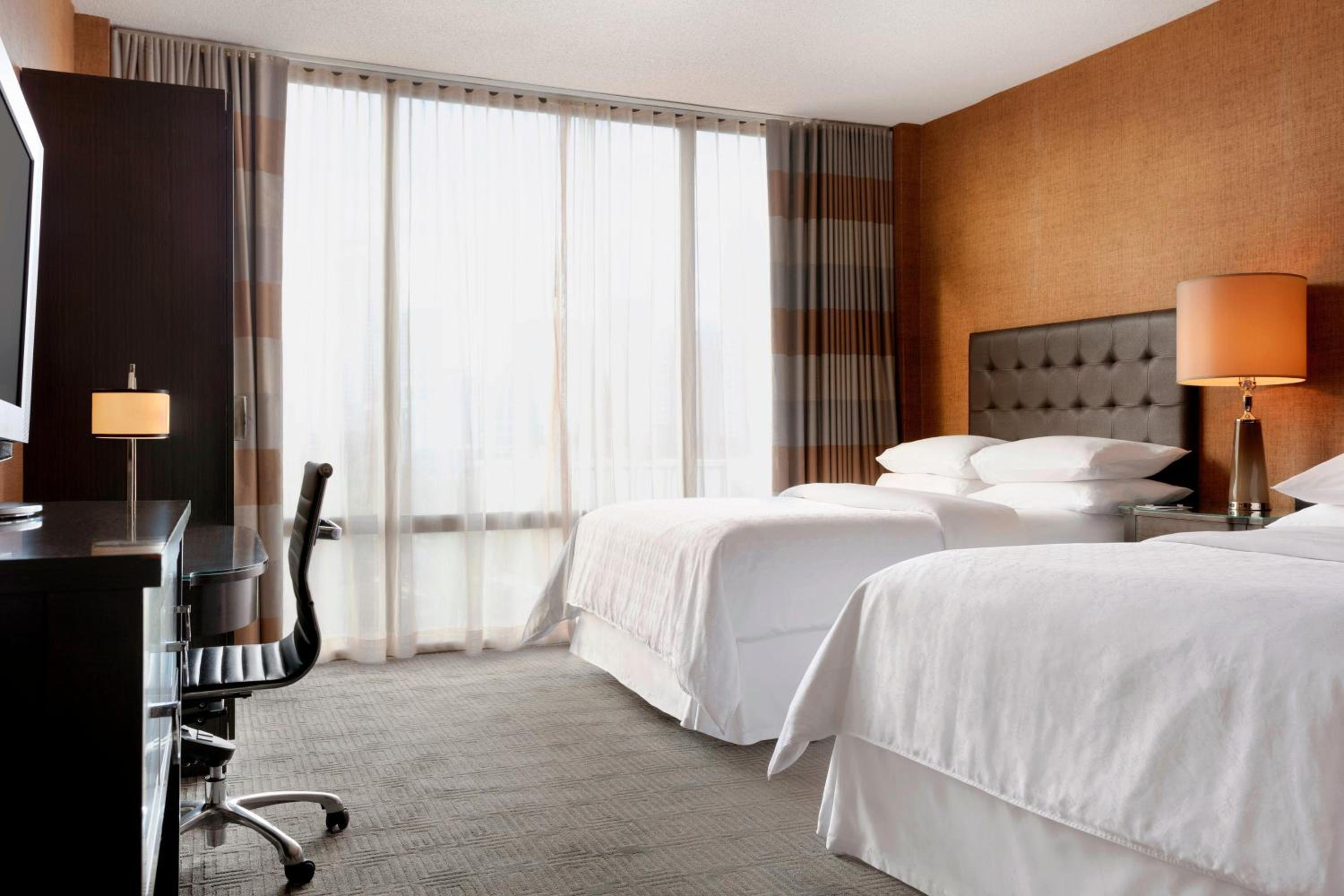 2 Queen Beds With Roll-in Shower, Mobility and Hearing Accessible