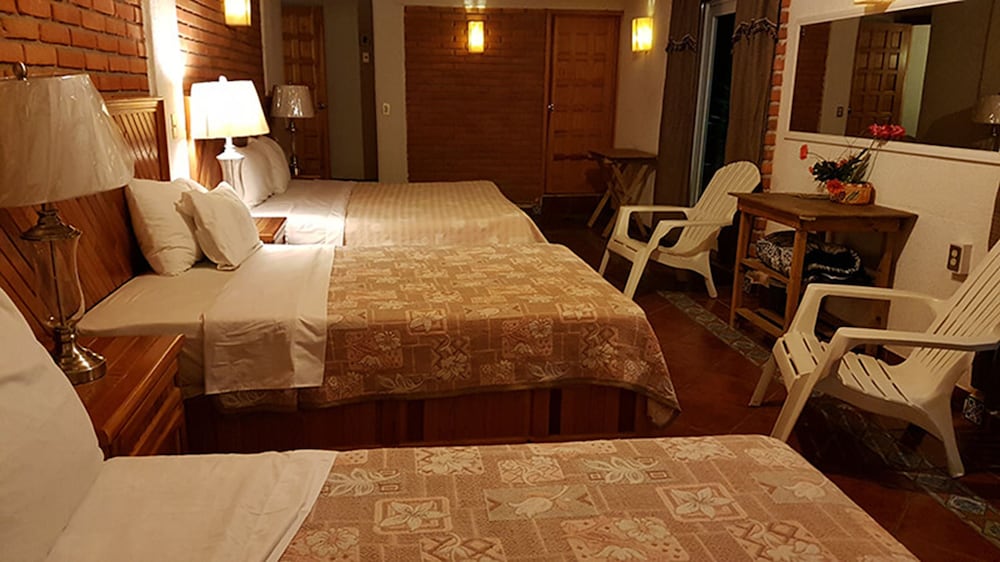 Triple Room, Multiple Beds, Non Smoking