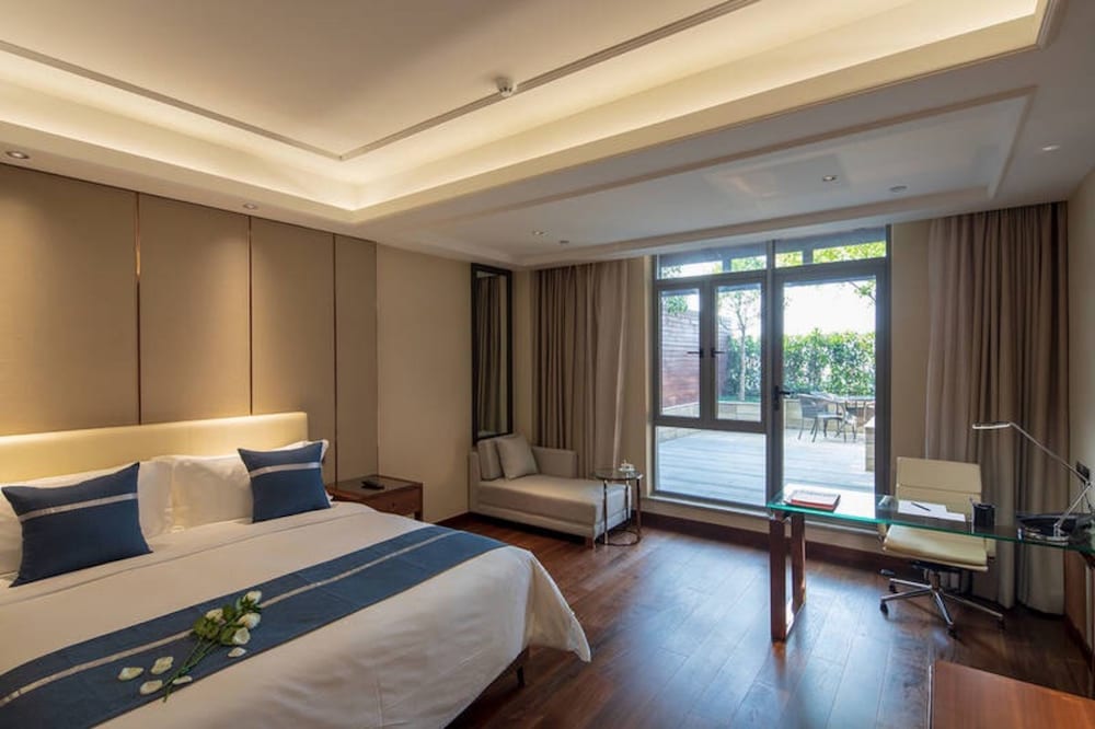 Design Double Room, Balcony, Garden View
