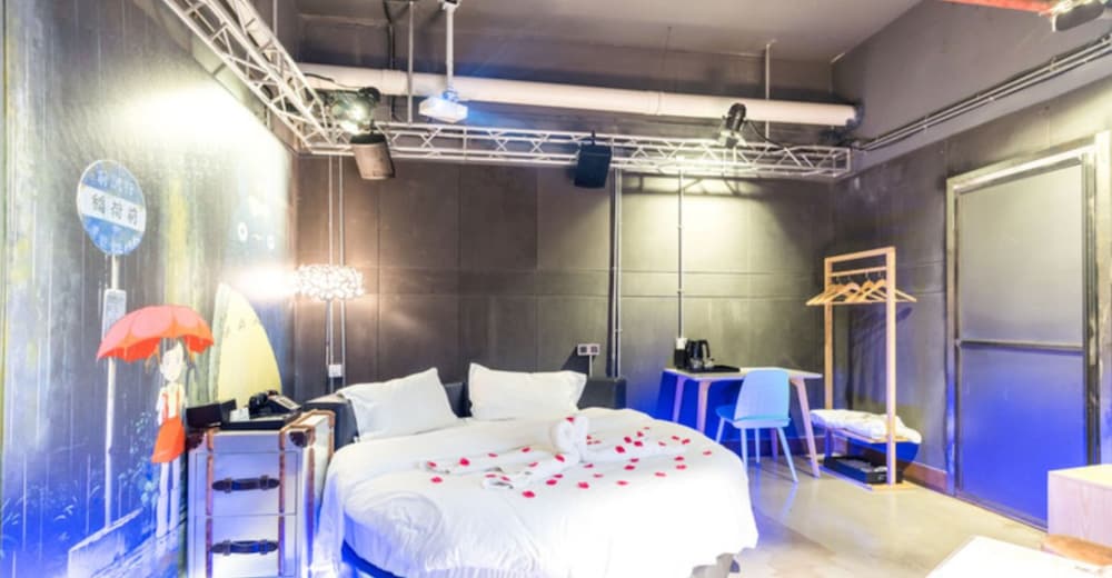 Romantic Double Room, No Windows