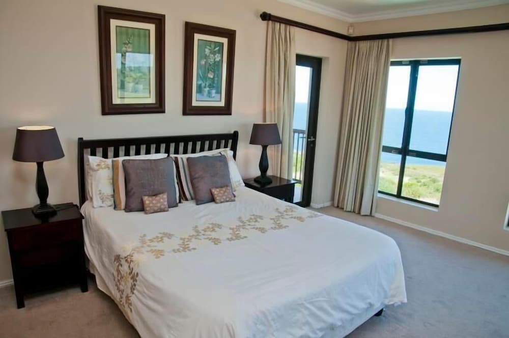 Deluxe House, 4 Bedrooms, Non Smoking, Sea View