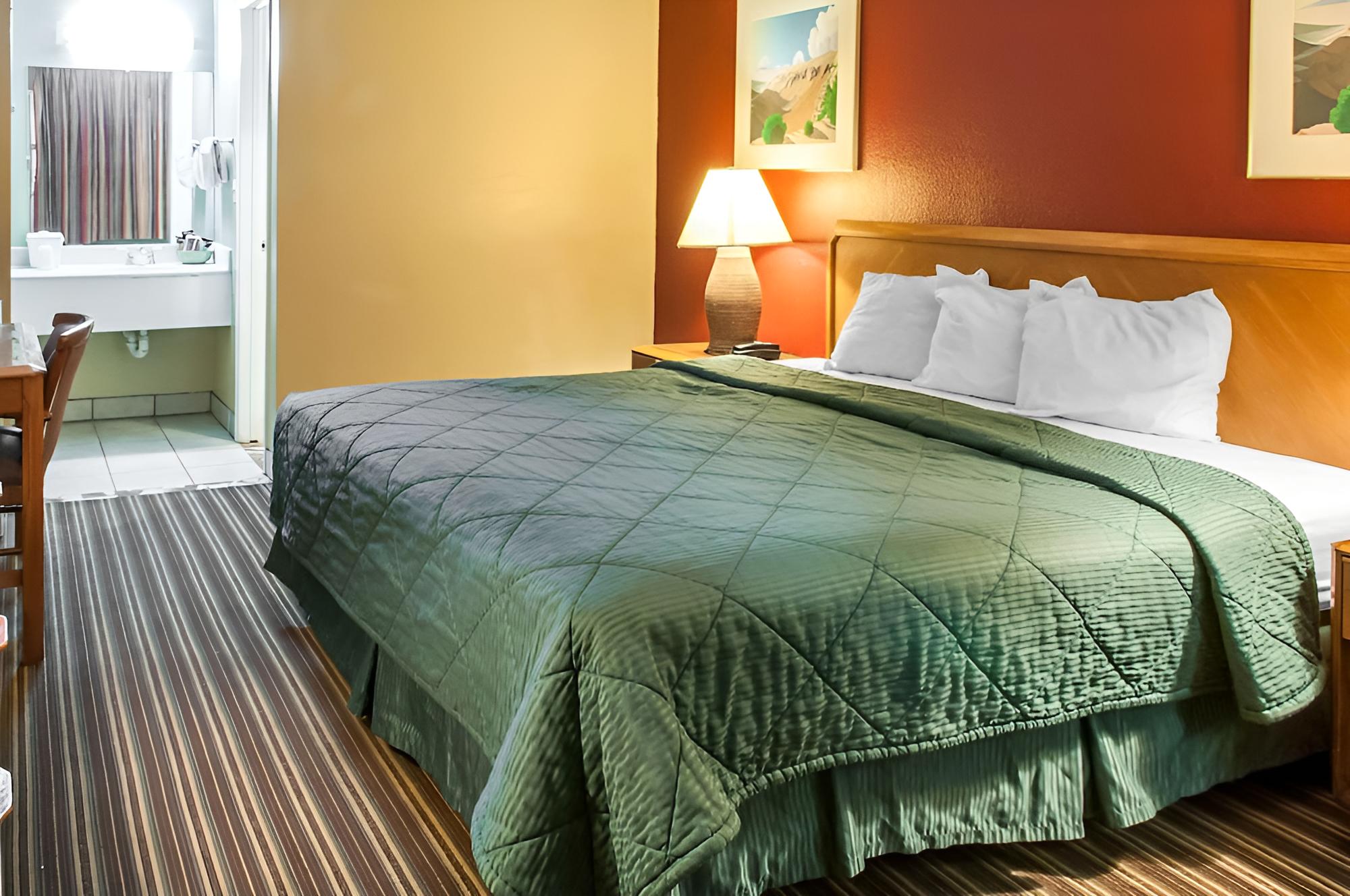 Room, 1 King Bed, Non Smoking