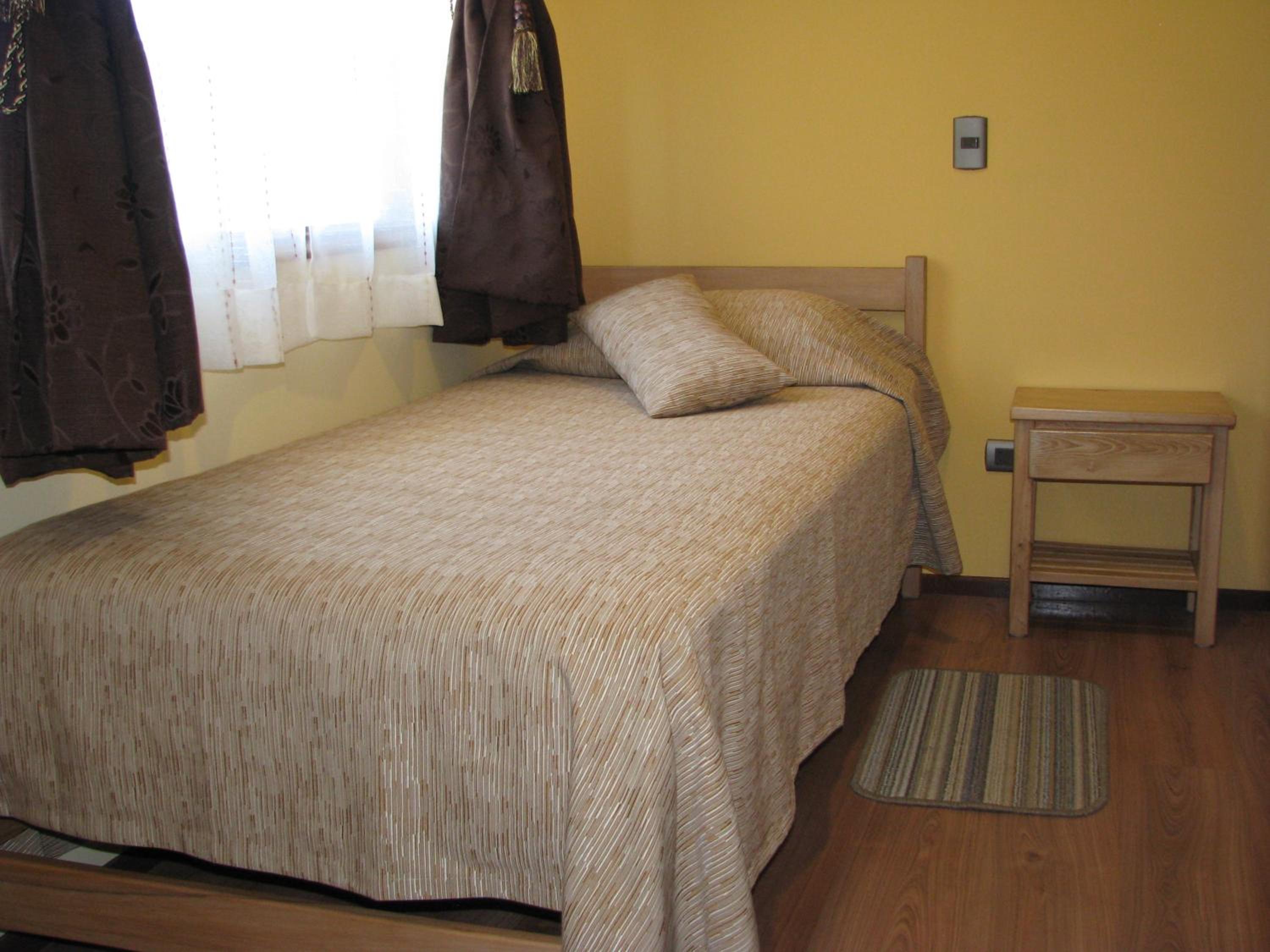 Single Room with Private Bathroom