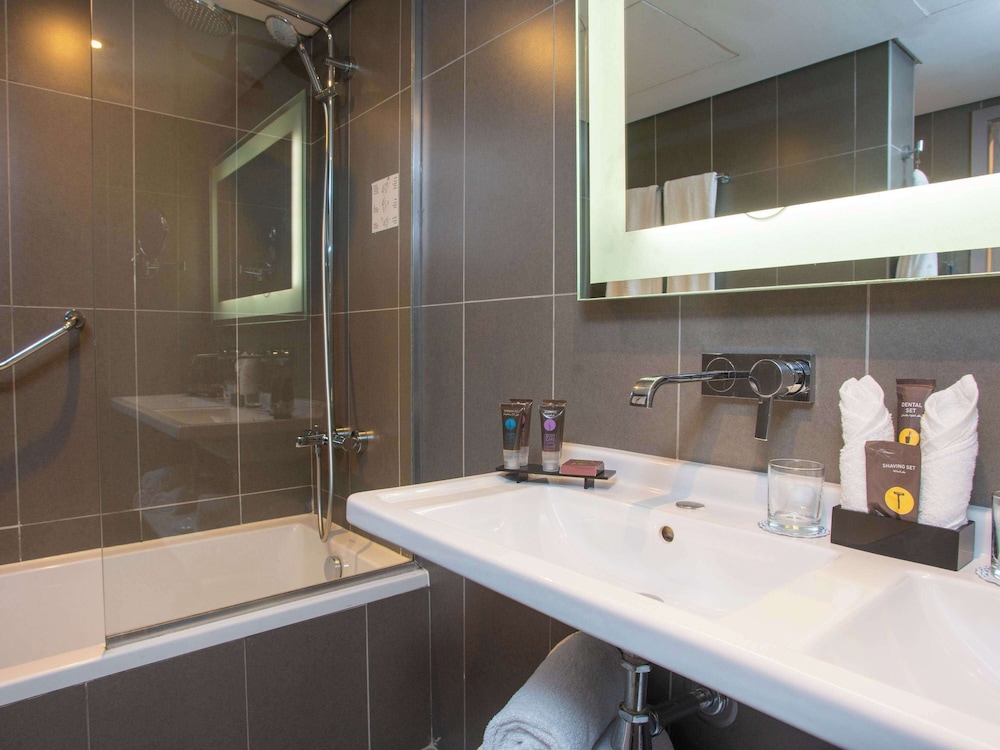 Superior Room with 2 single beds