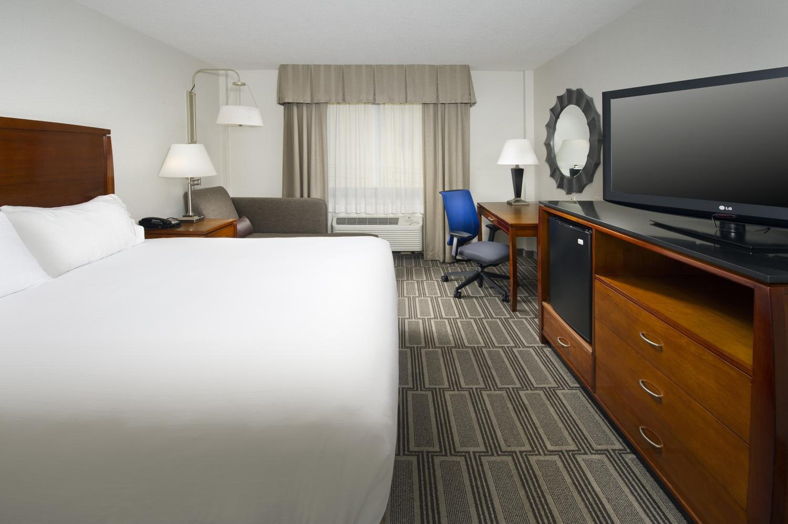 King Room - Mobility Access/Hearing Accessible