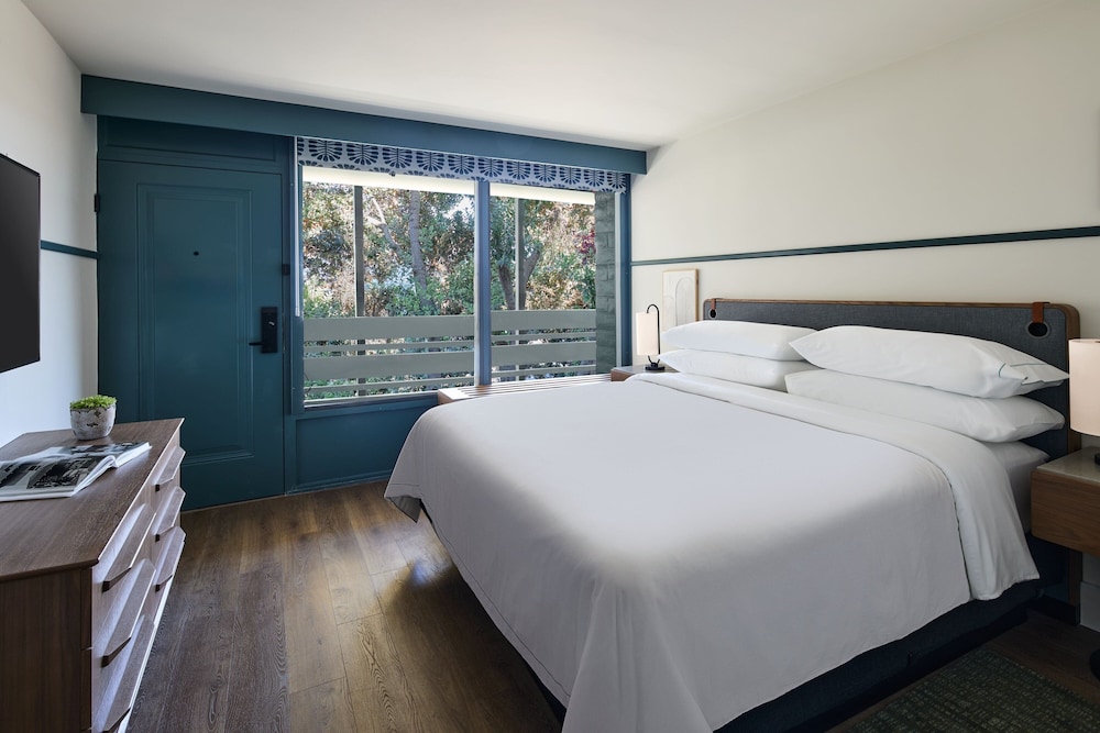 Suite, 1 Bedroom, Garden View