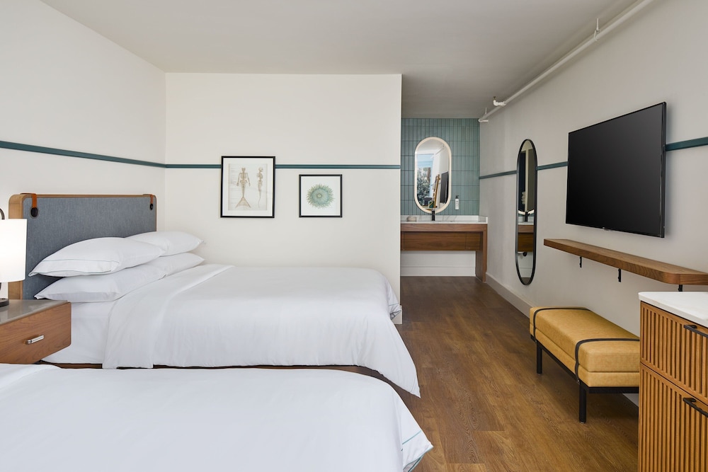 Standard Room, 2 Queen Beds (Mobility Accessible, Roll-in Shower)