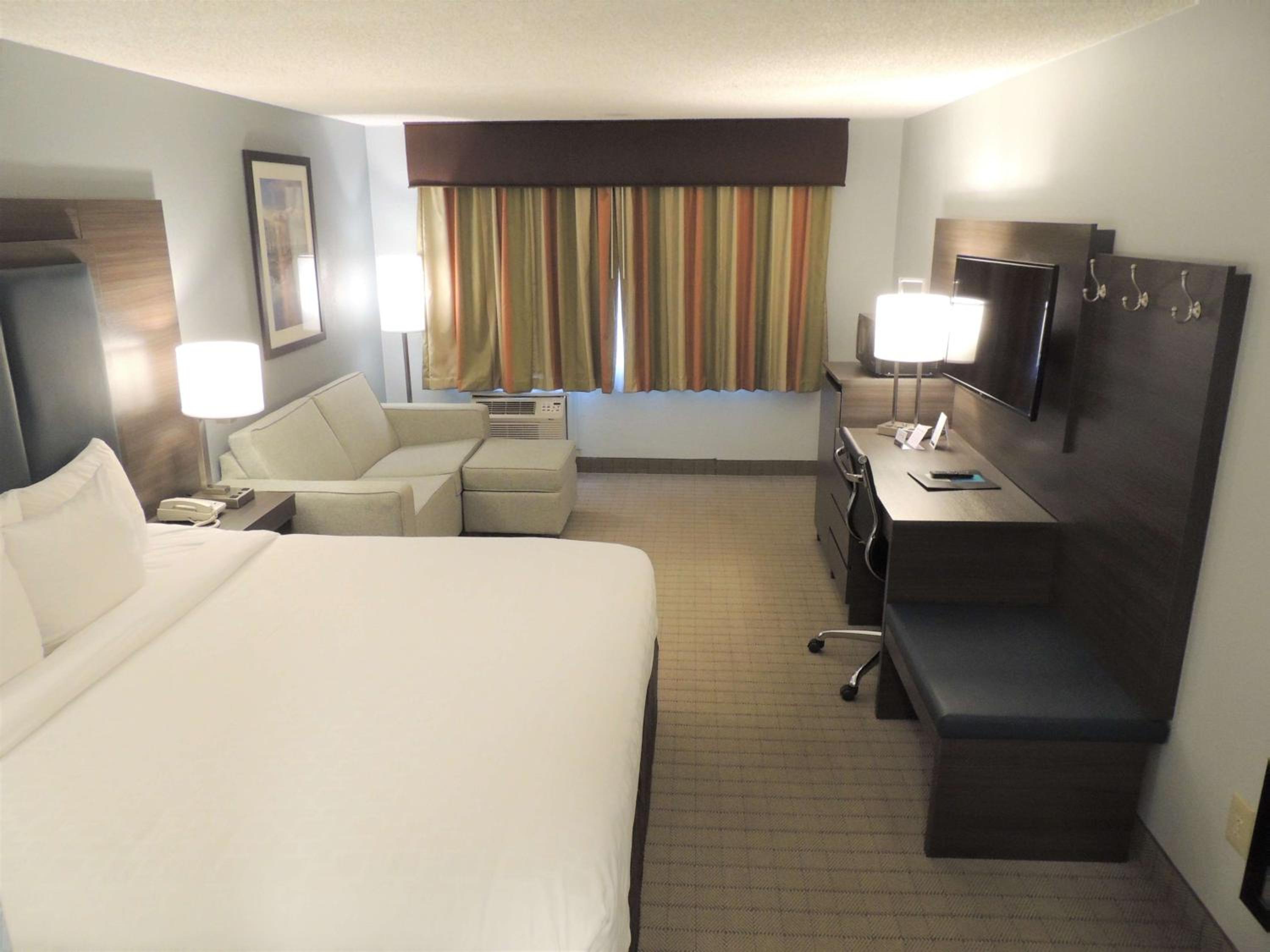 King Room with Sofa Bed