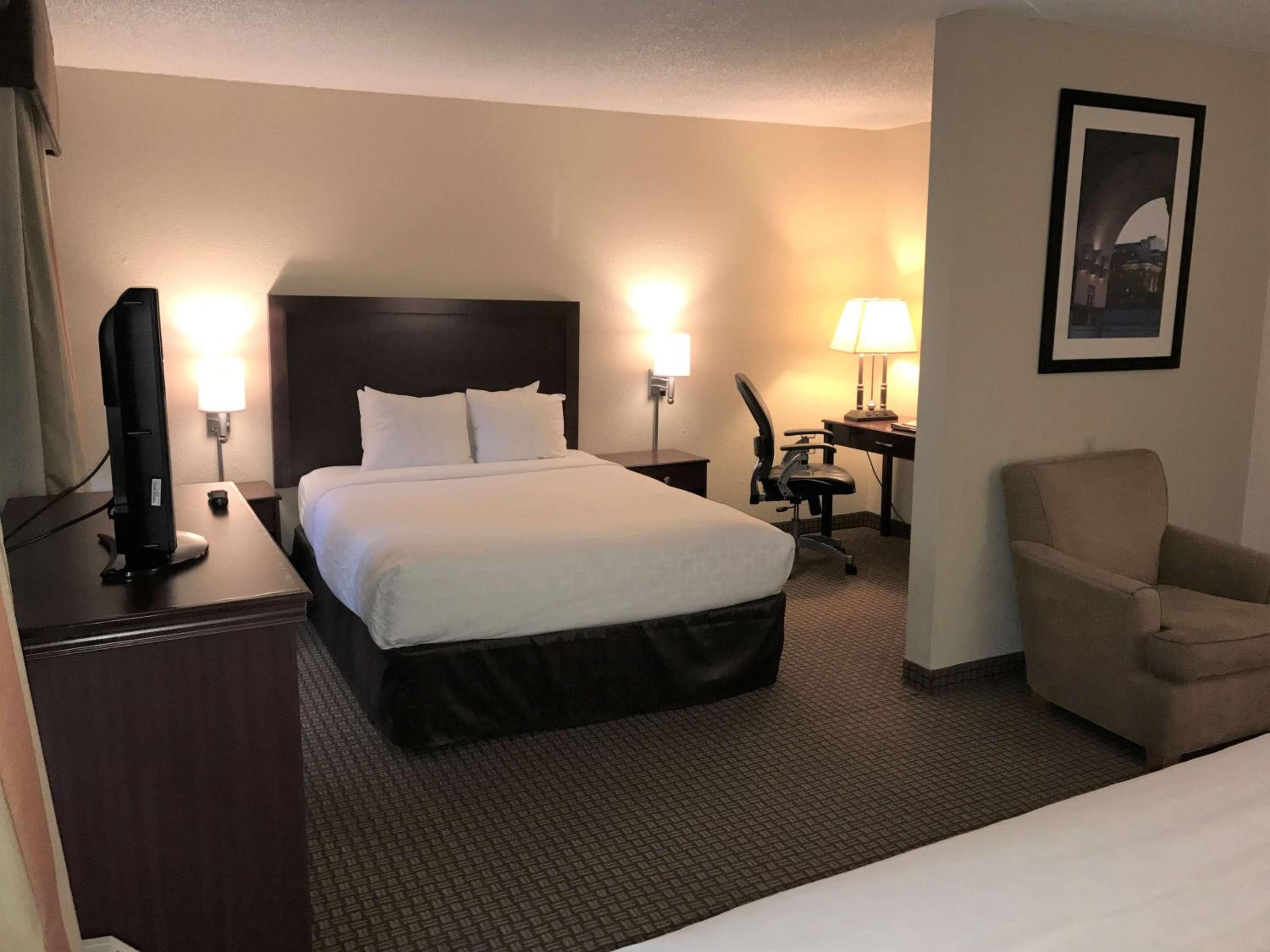 Queen Room with Three Queen Beds