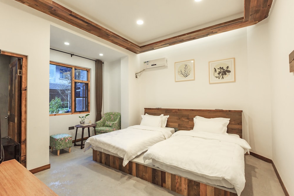 Elite Twin Room