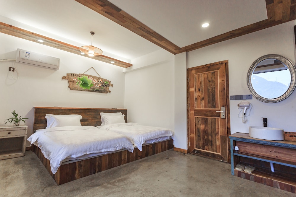 Classic Twin Room