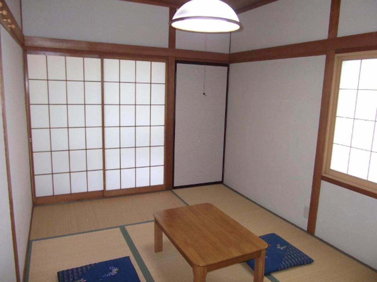 Single Room with Shared Bathroom