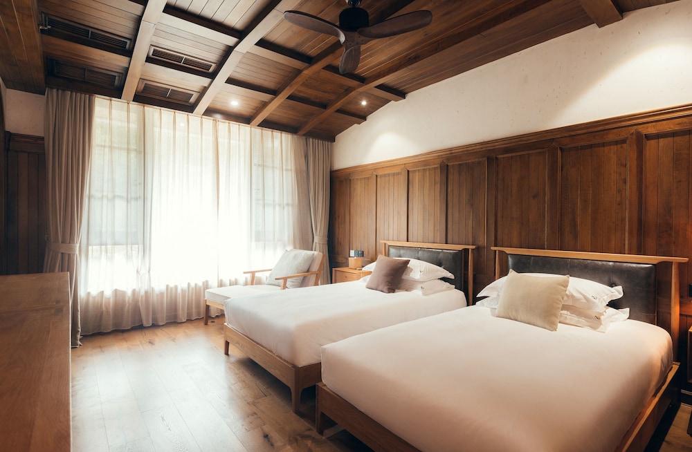 Design Twin Room
